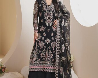 Abito pakistano ricamato con decorazioni per donna, vestito da festa di design, abito da cerimonia Mehndi cucito -WB-08