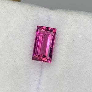 Rosa Turmalin Baguette Edelstein, natürliche facettiert geschliffene Steine (0,95 ct) 4.00x7.30 mm