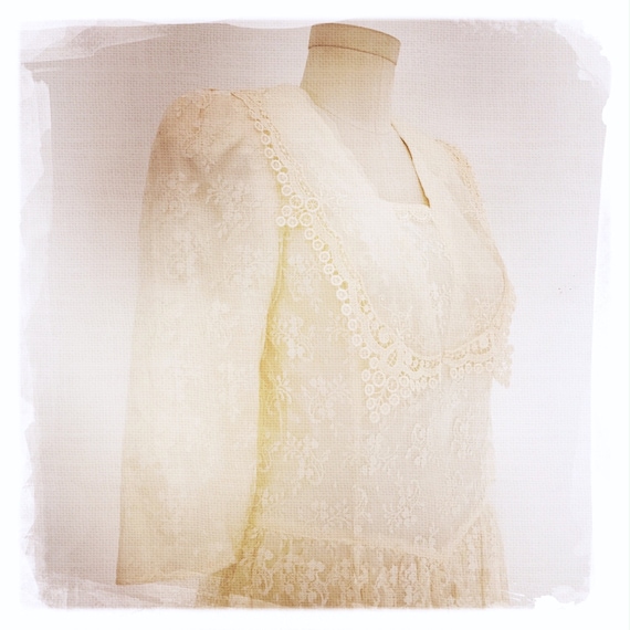 DEMURE Victorian Style Vintage 70s GUNNE SAX Dres… - image 1