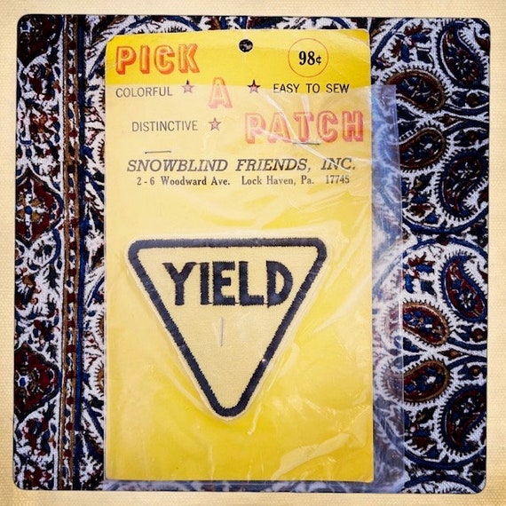 YIELD! – PICK-A-PATCH Yield Sign Triangle Patch A… - image 2
