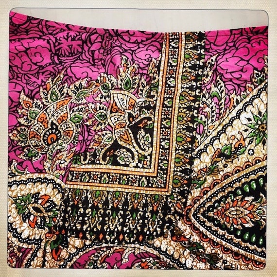 Adjustable Vintage 70s BATIK Pattern Dramatic Fuc… - image 5