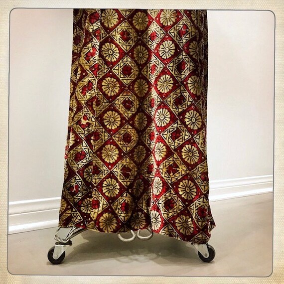 INSANE! - Dramatic Macrame / Maroon Velvet Hand-B… - image 4