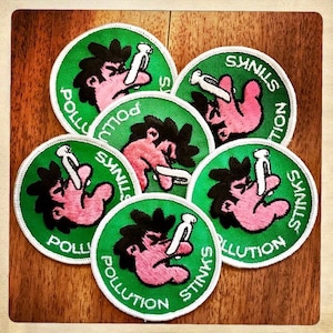 Pollution Stinks – Round Patch Authentic Vintage 70s Denim Hippy Hippie Boho Green Ecology Recycle