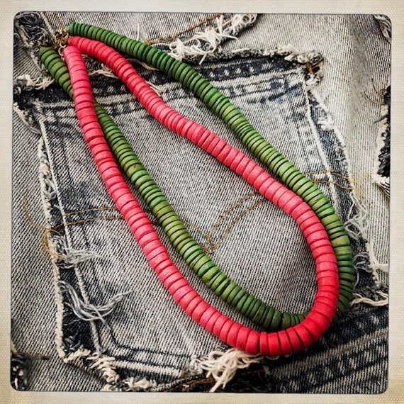 BEACHIE Vintage 70s RED & GREEN Beads Statement N… - image 2