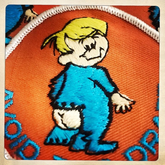 CUTE! – 'Avoid the Draft' Round Patch Authentic V… - image 6