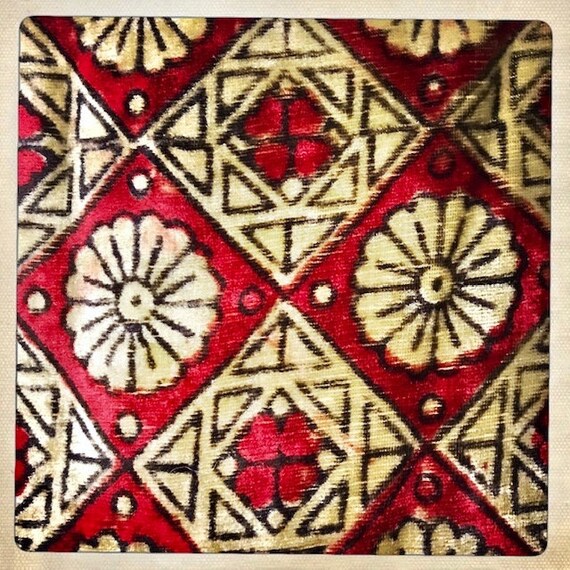 INSANE! - Dramatic Macrame / Maroon Velvet Hand-B… - image 3