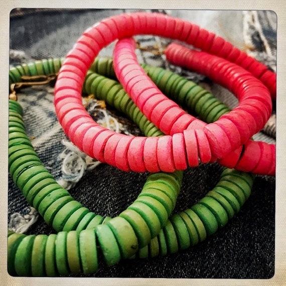 BEACHIE Vintage 70s RED & GREEN Beads Statement N… - image 8