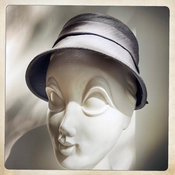 CHIC! Vintage 50s 60s Periwinkle Bucket Hat - Cla… - image 5