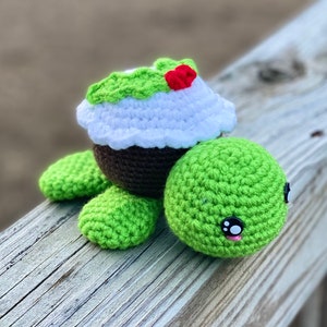 Christmas Pudding Turtle Crochet Pattern - PATTERN ONLY - Amigurumi, Kawaii, Holiday Plushie