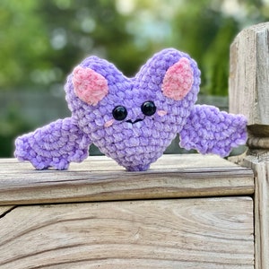 Amigurumi Heart Bat - Halloween Crochet Pattern - PATTERN ONLY - Kawaii, Spooky, Plushie
