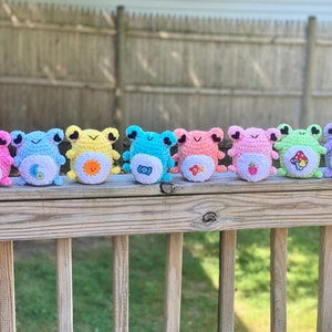 Frog Friend Plushie PATTERN - Crochet Pattern - PATTERN ONLY - Kawaii, Cottagecore, Amigurumi
