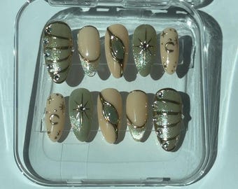 Handmade Press On Nails | Golden Ivy with 3D Chrome, Cat Eye, Rhinestone