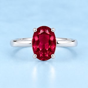 Anillo solitario de rubí, anillo de gema roja de talla ovalada, anillo de compromiso de rubí, anillo llamativo de piedra roja, elegante anillo para mujer, regalo para ella.