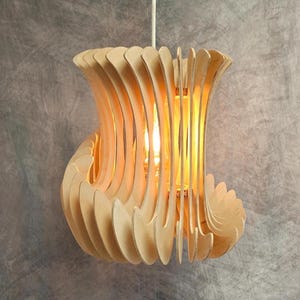 Lámpara colgante de madera Japandi, lámpara de techo de madera artesanal, lámpara colgante minimalista, iluminación escandinava, Austria