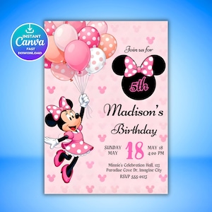 Puede incluir: Una tarjeta de invitación de cumpleaños rosa con un personaje de ratón de dibujos animados sosteniendo globos de lunares rosas y blancos. El texto dice Join us for 5th Madison's Birthday, Sunday May 18, 4:00 PM, Minnie's Celebration Hall, 123 Paradise Cove Dr.