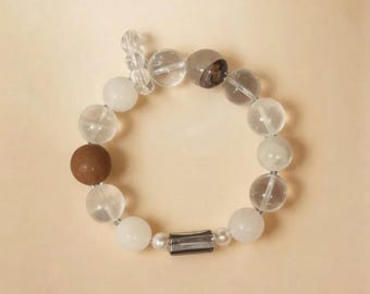 Resting Light - Aventurine and Green Phantom Beaded Bracelet, White Natural Stone Stretch Bracelet, Calming Gift, Larme Design