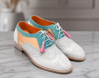Sapatos Oxford brancos femininos feitos à mão, sapatos sociais de couro legítimo para mulheres.
