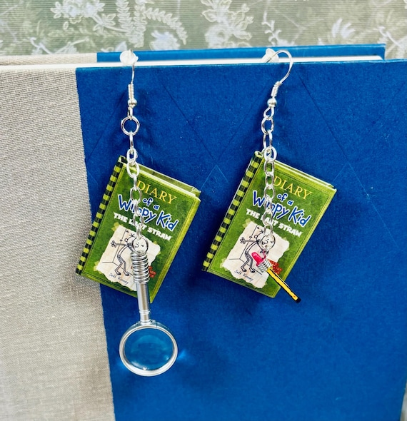 Mini book earrings- GREEN DOAWK