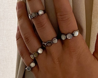 Trio Ring - Vintage Silver-Tone Three Sphere Abalone Mother of Pearl Ring