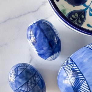 Akina Egg Trinket Box - Vintage Blue and White Porcelain Egg Keepsake Box/Treasure Box/Pill Box/Easter Decoration/Easter Décor/Holiday Decor