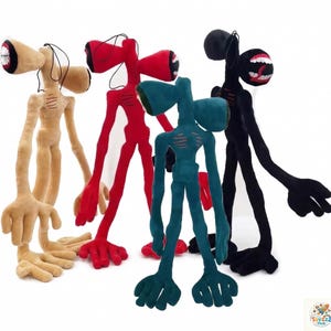 Puede incluir: Una colección de figuras de peluche de Siren Head en varios colores: beige, rojo, verde azulado y negro. Cada figura tiene una forma de cabeza única con una boca muy abierta y extremidades largas y delgadas. Los juguetes están diseñados con una estética de dibujos animados.