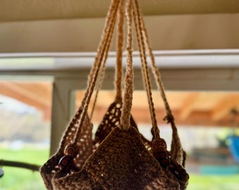 Colgador de plantas de ganchillo