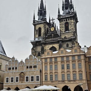 Prague Old Town Curated Immersive Walk for Introverts & Dreamers | Relaxed Autumn Itinerary PDF