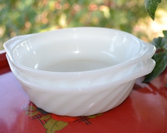 Vintage Fire King White Swirl Single Serve Ovenware Small Casserole Dish Anchor Hocking Made in USA Set of 2