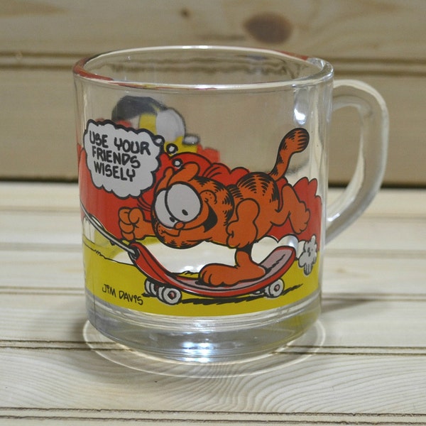 Vintage Garfield Mug 1970s McDonalds Odie Jim Davis United Feature Syndicate Use Your Friends Wisely TV Movie Prop Collectible 1978 USA