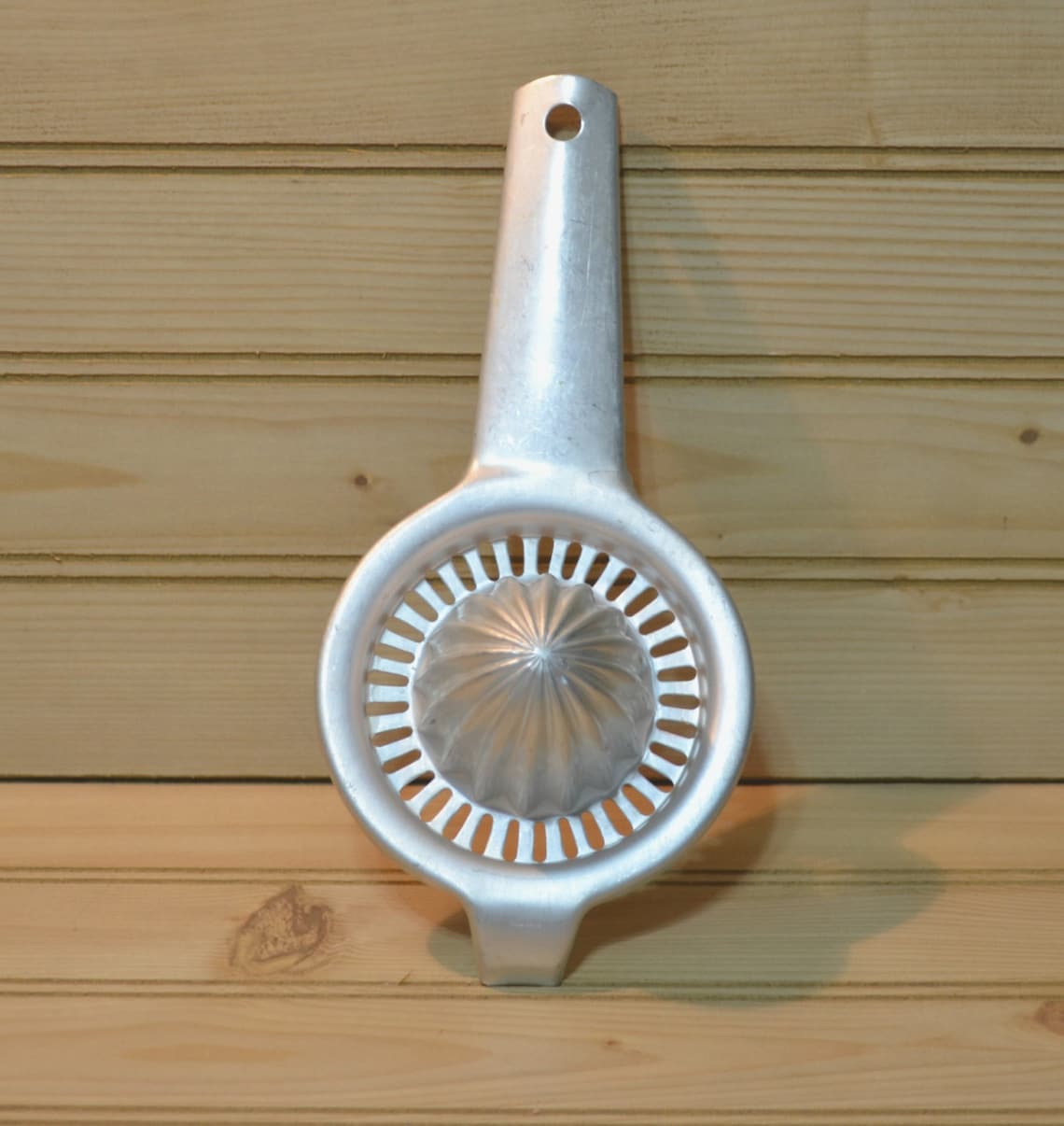 Vintage Aluminum Citrus Fruit Juicer Squeezer Kitchen Utensil Barware ...