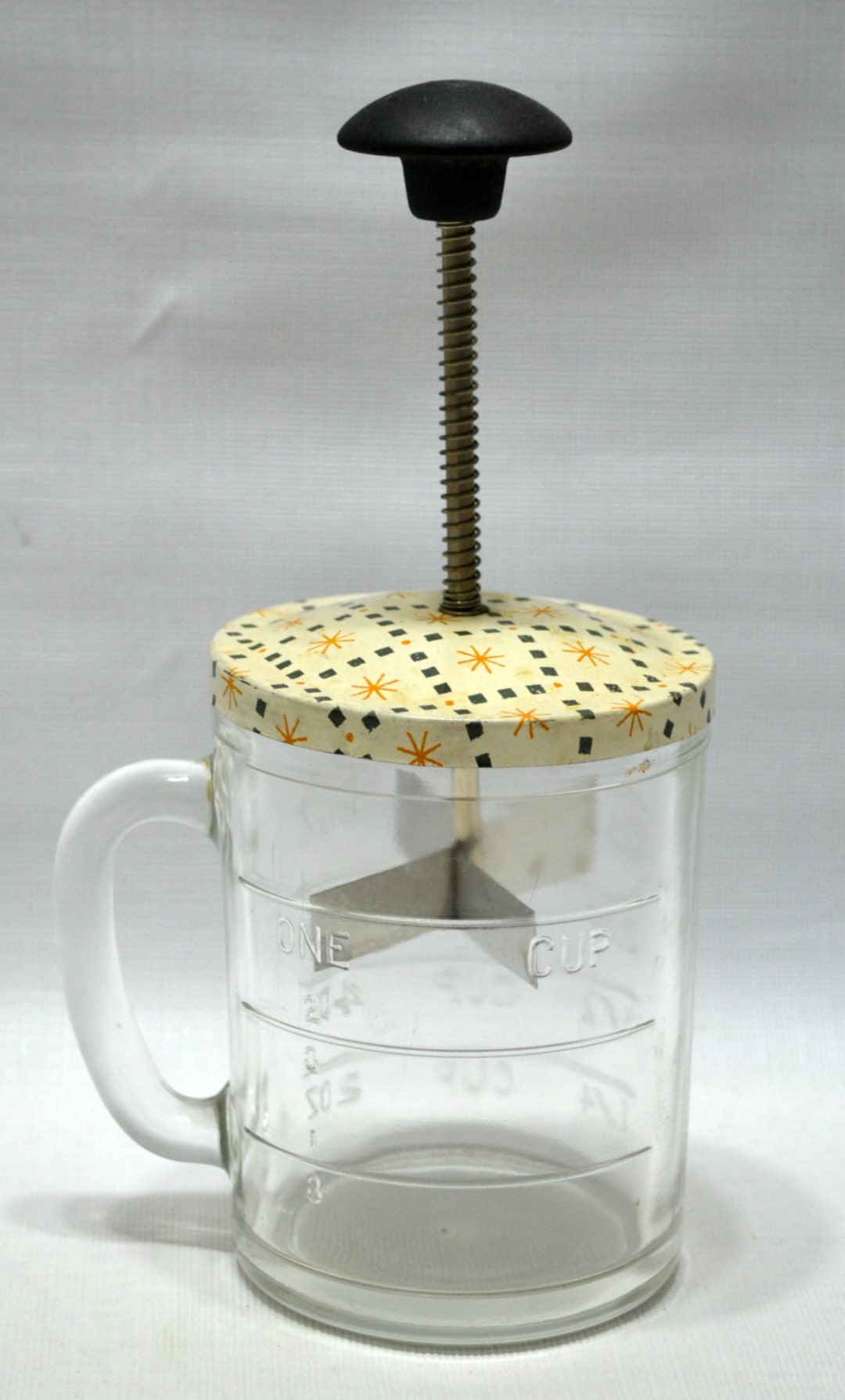 Lefty's Left-Handed 2-Cup Glass Measuring Cup