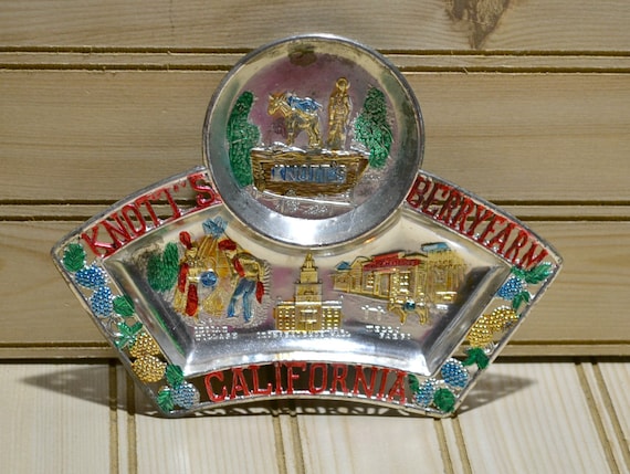 Vintage Painted Metal Souvenir Tray Trinket Dish Knotts Berry Farm California Collectible Japan Wells Fargo Independence Hall Indian Village