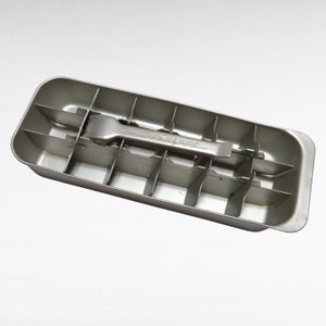 Old Fashioned Ice Cube Tray - Function Junction