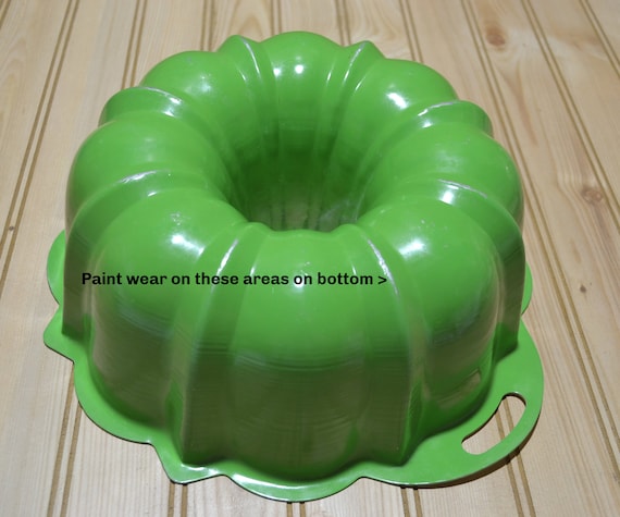 Vintage Nordic Ware Bundt Pan Green Baking Cake Made in USA 