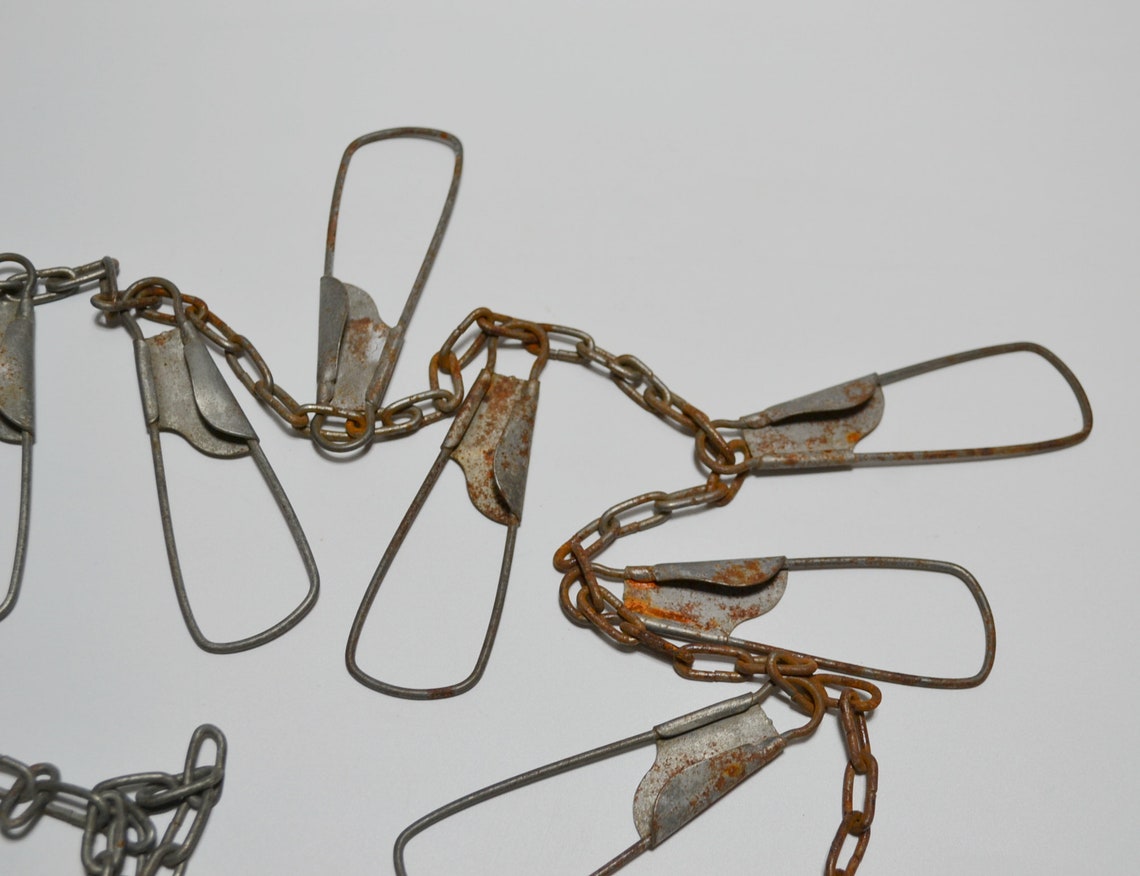Stringer Holde Vintage Rustic Metal Chain Fish Stringer Holder 9 Hooks Old Fishing ...