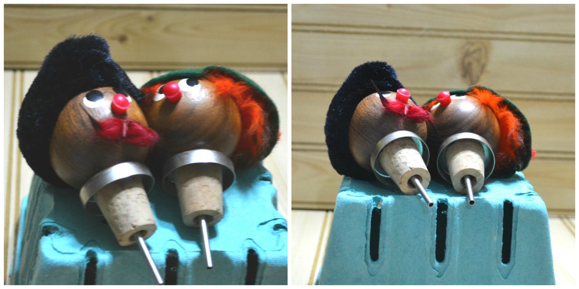 Vintage Wooden Head Bottle Stopper Pourer Cork Mid Century Barware