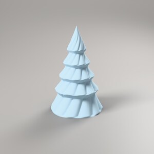 Weihnachtsdeko Tanne eisblau gedreht – moderne Tannenbaum Figur, Skandi Winterdeko, 3D-Druck – angle-1