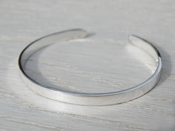 Sterling silver childrens best sale bangle