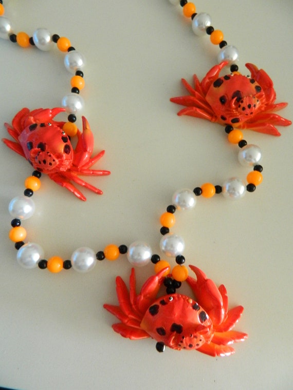 Vintage Large Wood Crab Beaded Necklace, Crab Fes… - image 1