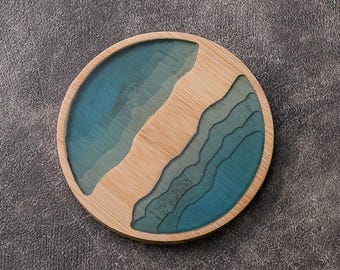 Posavasos de bambú y resina, posavasos de madera hechos a mano, decoración de mesa única, regalo ecológico, accesorio moderno y rústico para el hogar.