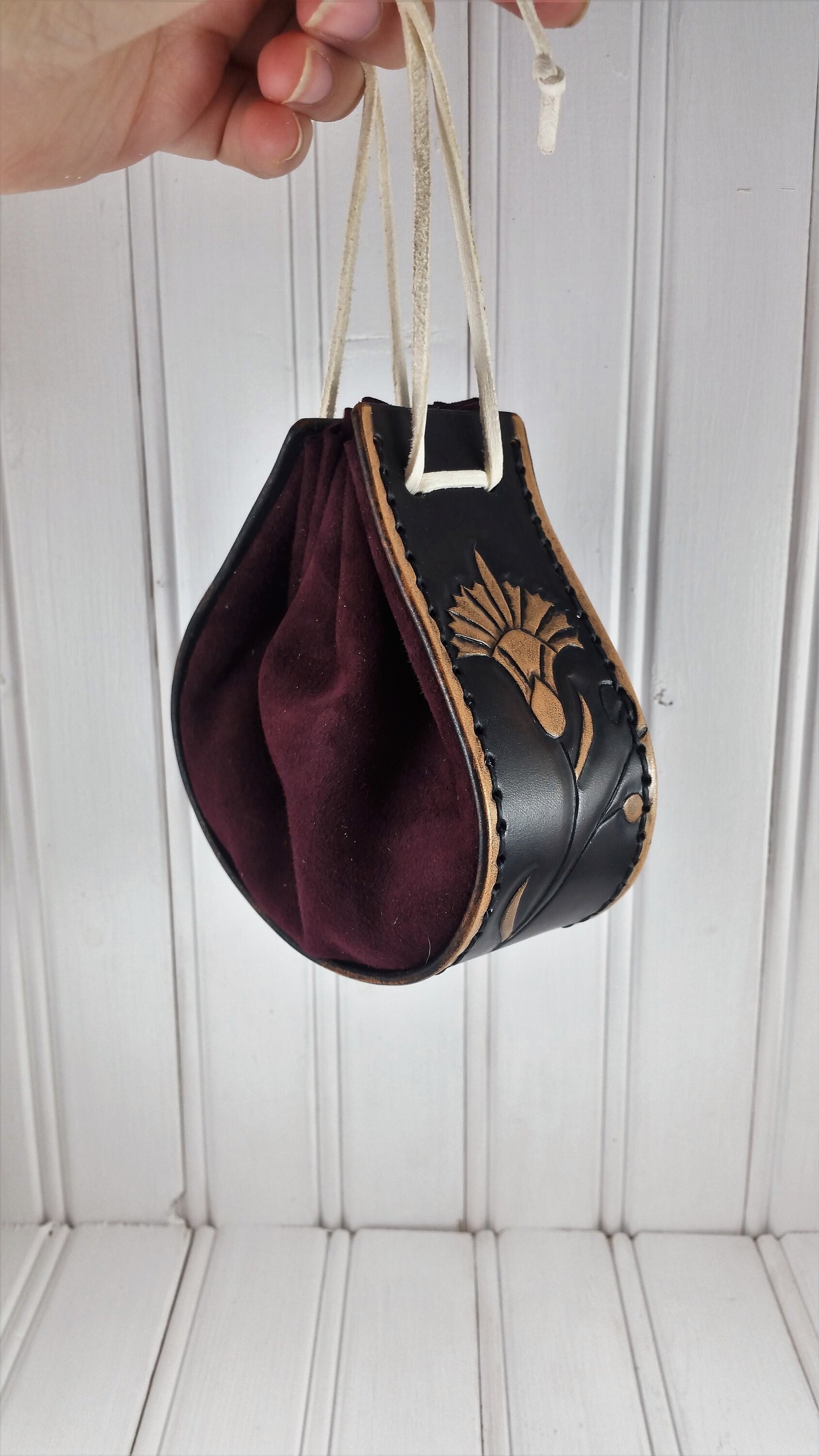 medieval drawstring pouch pattern