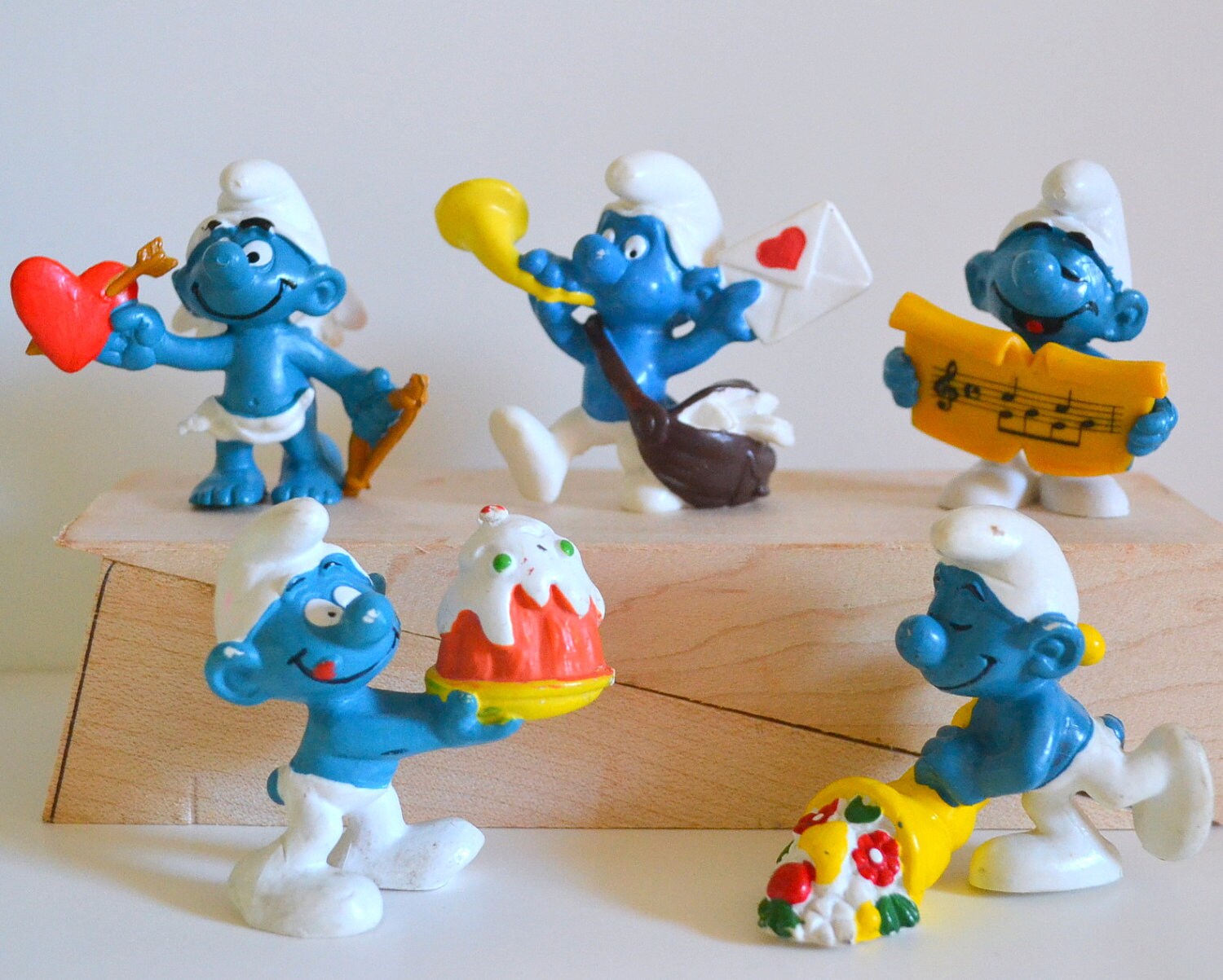 Smurfs Vintage Toys Lot of 5 Figures Love Gift Heart Flowers Etsy