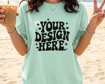 Comfortkleuren 1717 Chalky Mint T-Shirt Mockup, CC1717 Mint T-Shirt Mockup, Mockup Beach Lifestyle Shirt, Etsy POD Mockup