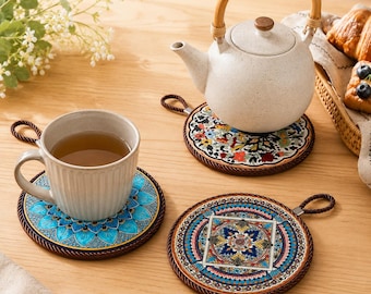 Salvamanteles de cerámica estilo bohemio, posavasos de corcho pintado a mano, agarradera redonda de 17 cm, decoración de cocina bohemia, regalo de inauguración de casa