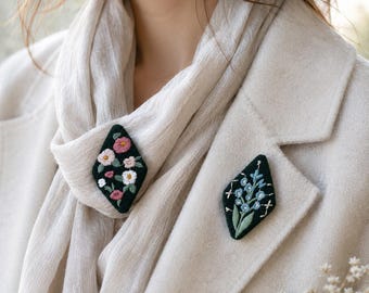 Diamond Oval Floral Embroidery Brooch, Handmade Linen Lapel Pin, 5 Styles Wildflower Pin for Jacket Scarf Tote Bag Gift