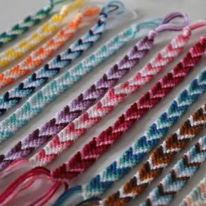 Macrame knotted anklet bracelet: handwoven