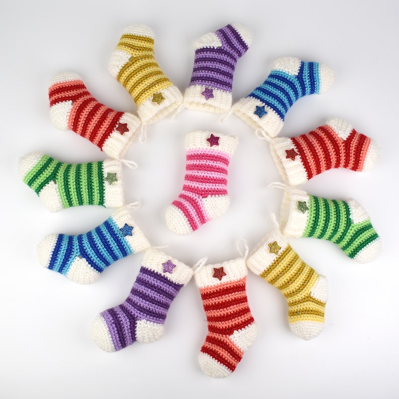 Miniature Christmas Stockings Crochet Pattern image 4