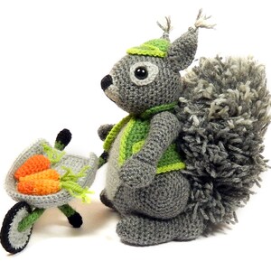 Cyril the Squirrel, Head Gardener Amigurumi Crochet Pattern image 4