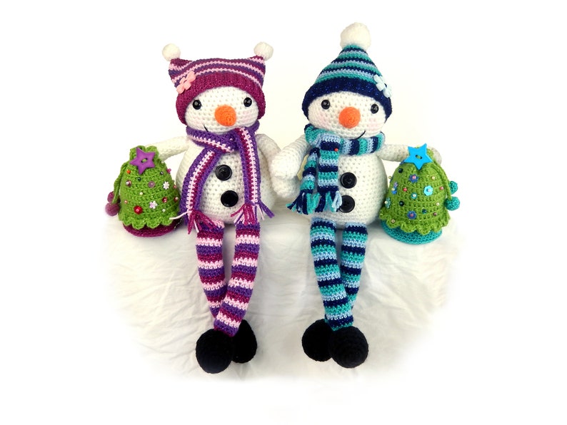 Mr & Mrs Snow with Christmas Tree Gift Bag Amigurumi Crochet Pattern image 1