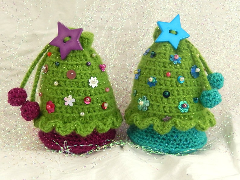 Mr & Mrs Snow with Christmas Tree Gift Bag Amigurumi Crochet Pattern image 3